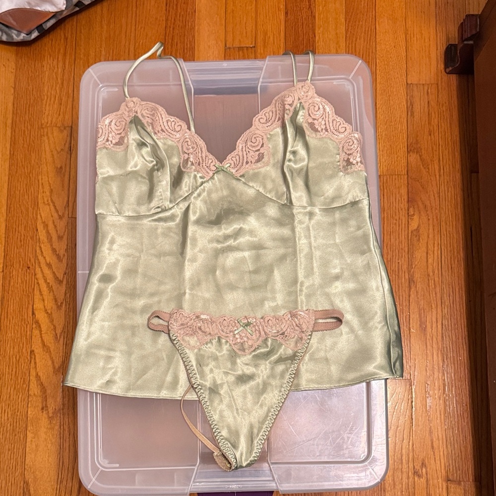 Elegant Lace Trim Satin Camisole Set